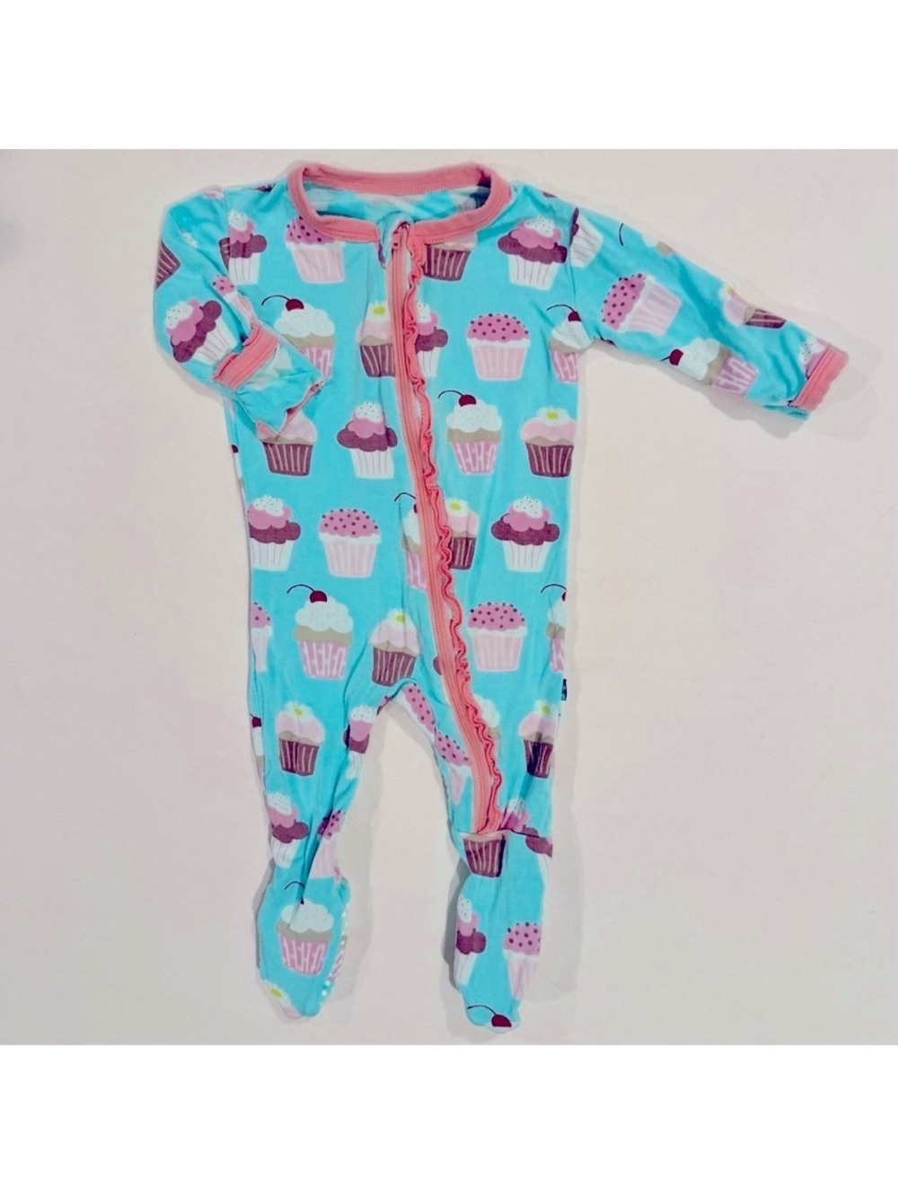 KicKee Pants Ruffle Footie Girls 0-3M Bamboo Summer Sky Cupcake Sleeper Pajamas